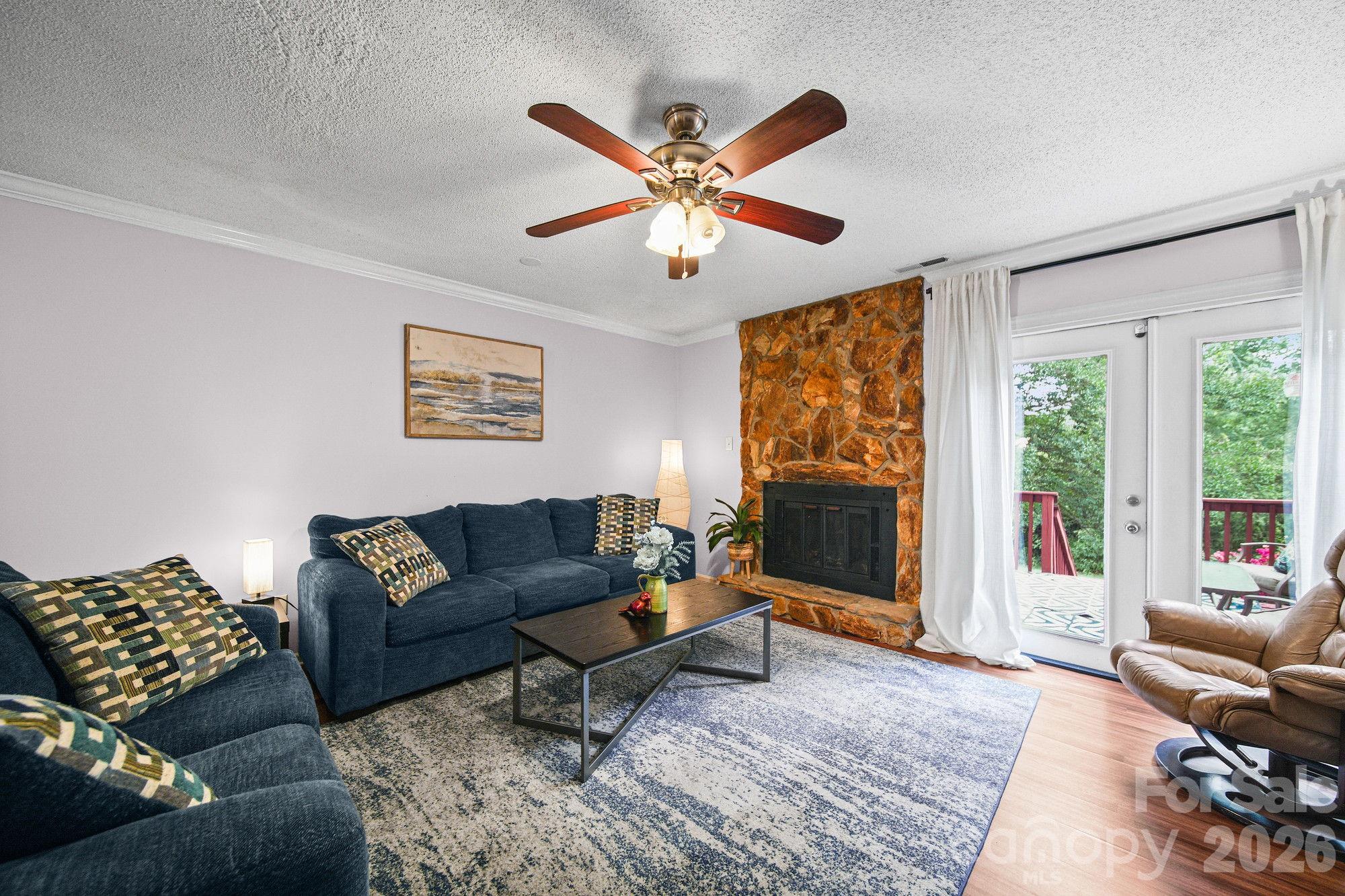 1519 South Point Road — Belmont