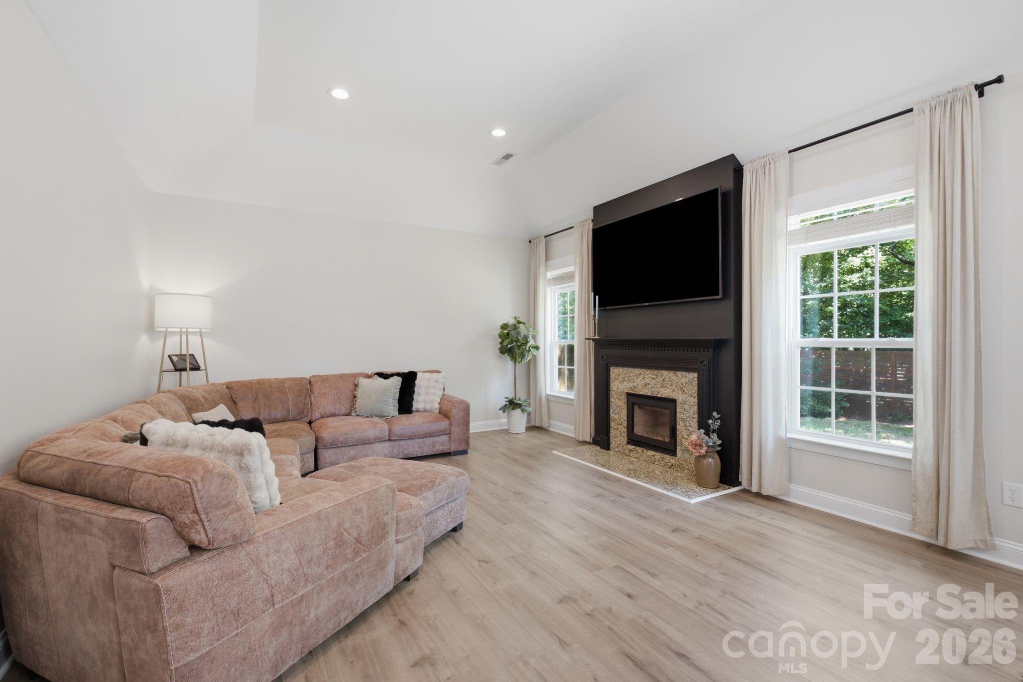 983 Jerry Lees Way — Denver