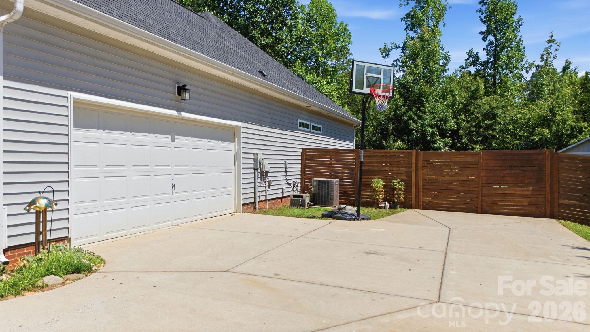 983 Jerry Lees Way — Denver