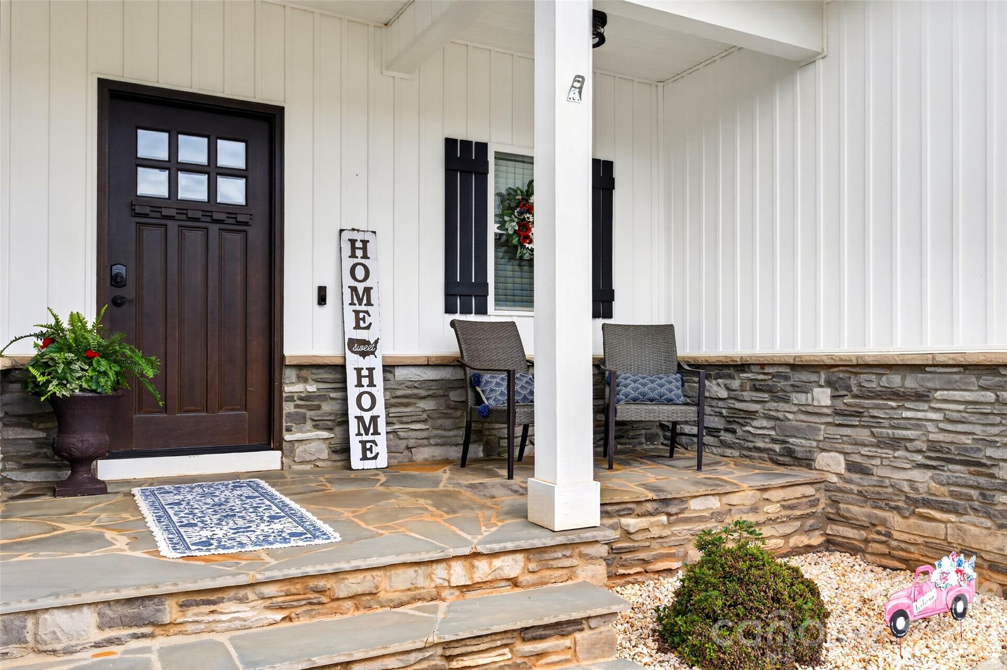 192 Staffordshire Drive — Statesville