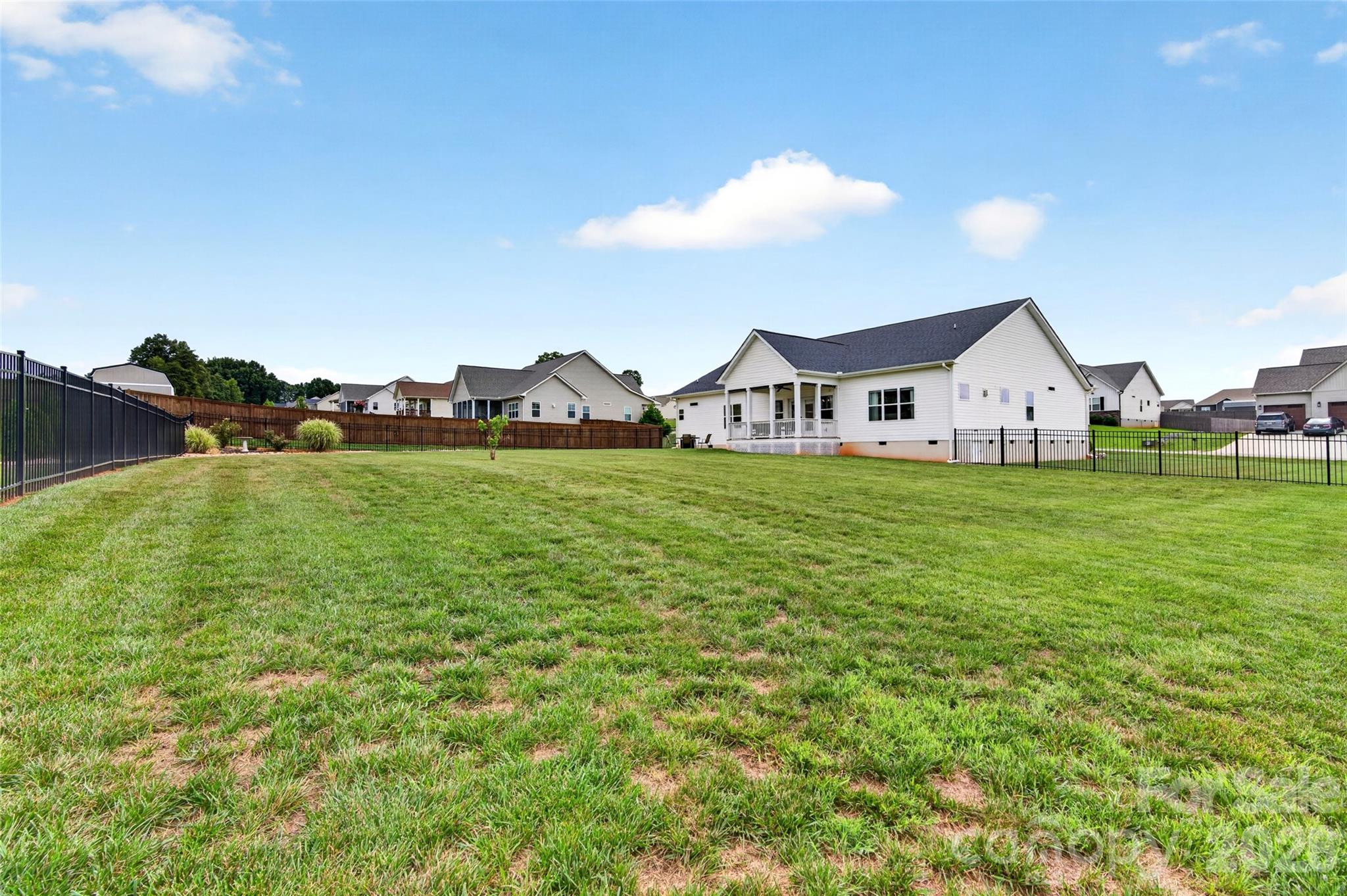192 Staffordshire Drive — Statesville
