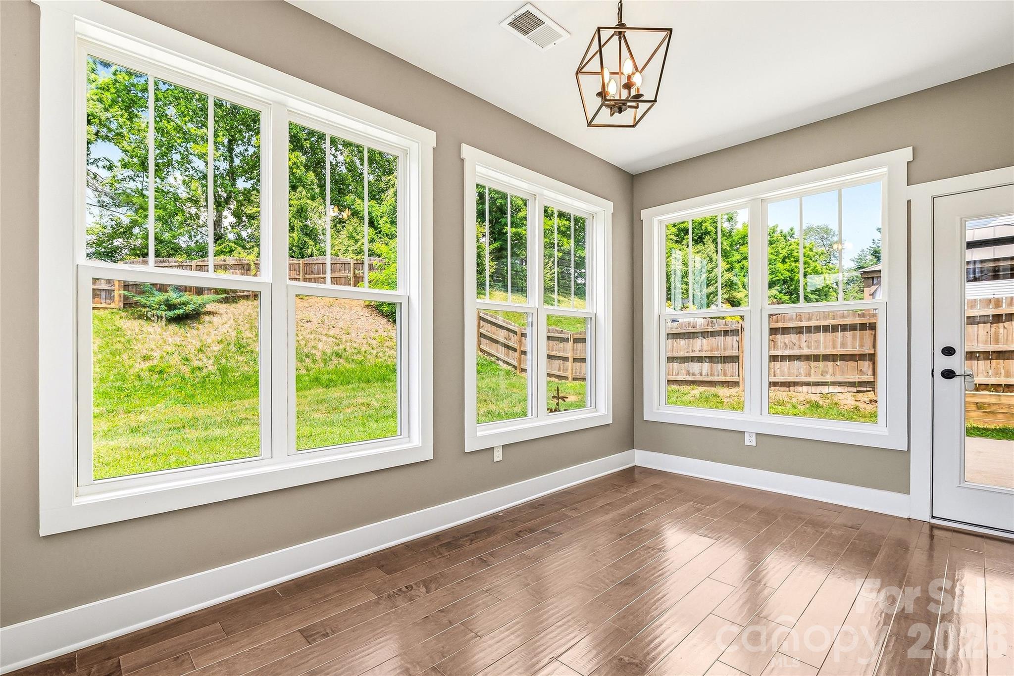 16 Henbit Way — Arden