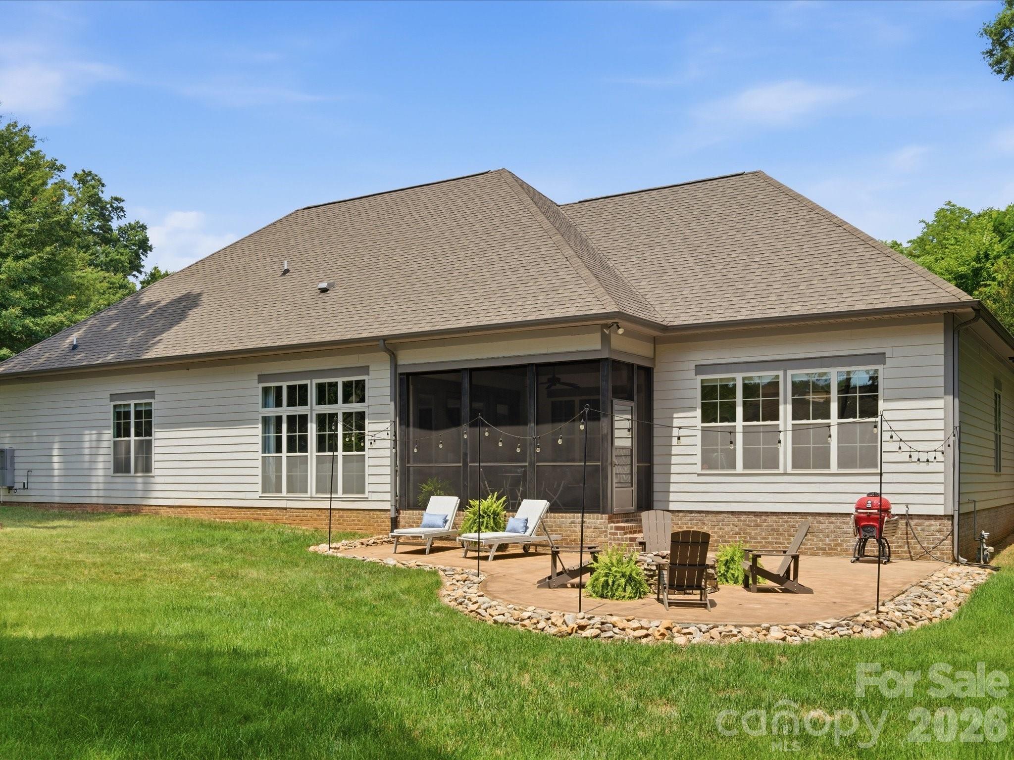 5717 Weddington Road — Concord