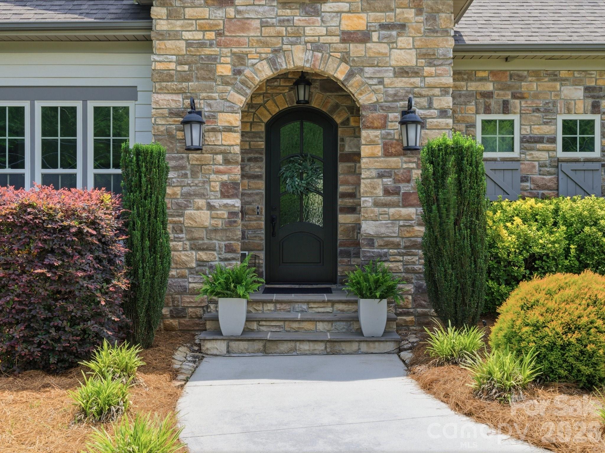 5717 Weddington Road — Concord