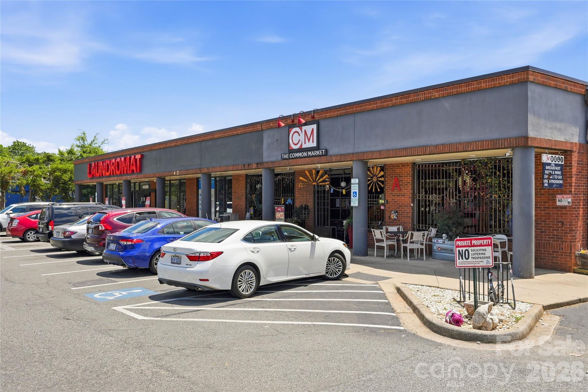 1514 Sylvia Court — Charlotte