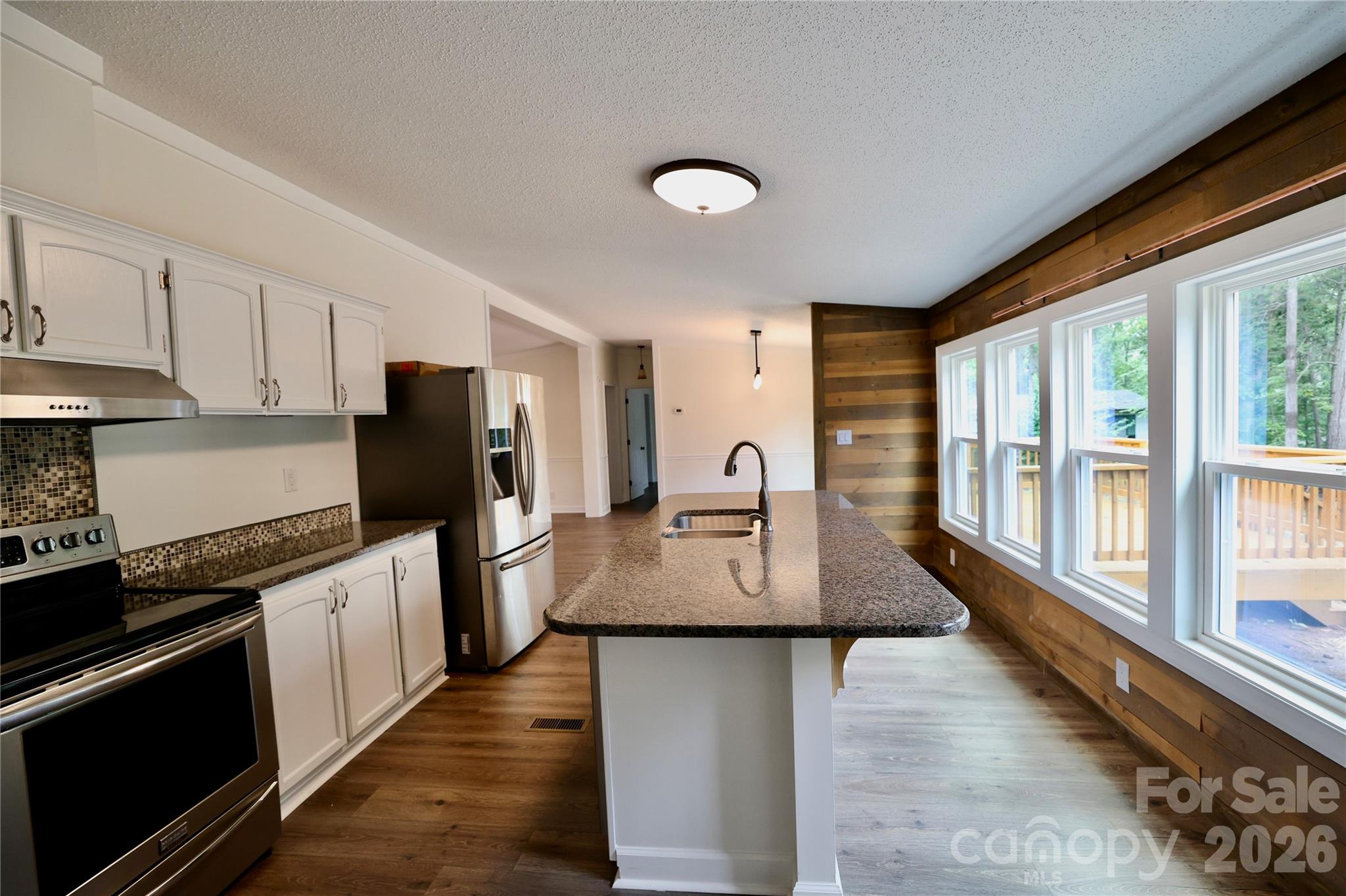 9401 Seymour Lane — Davidson