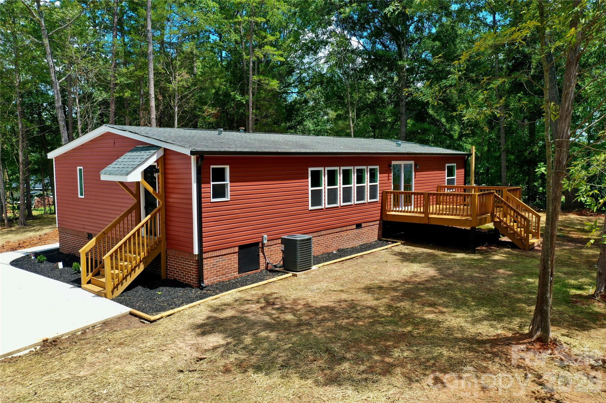 9401 Seymour Lane — Davidson