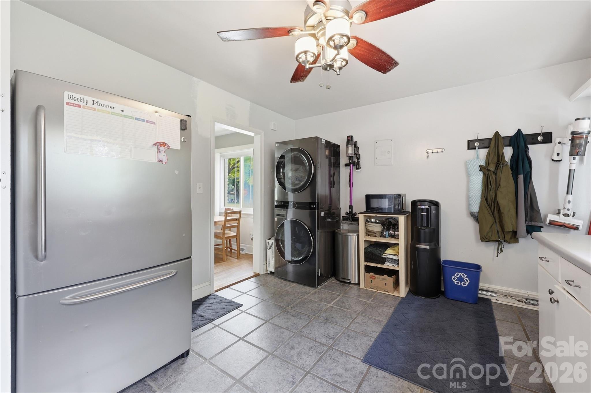 2736 Palm Avenue — Charlotte