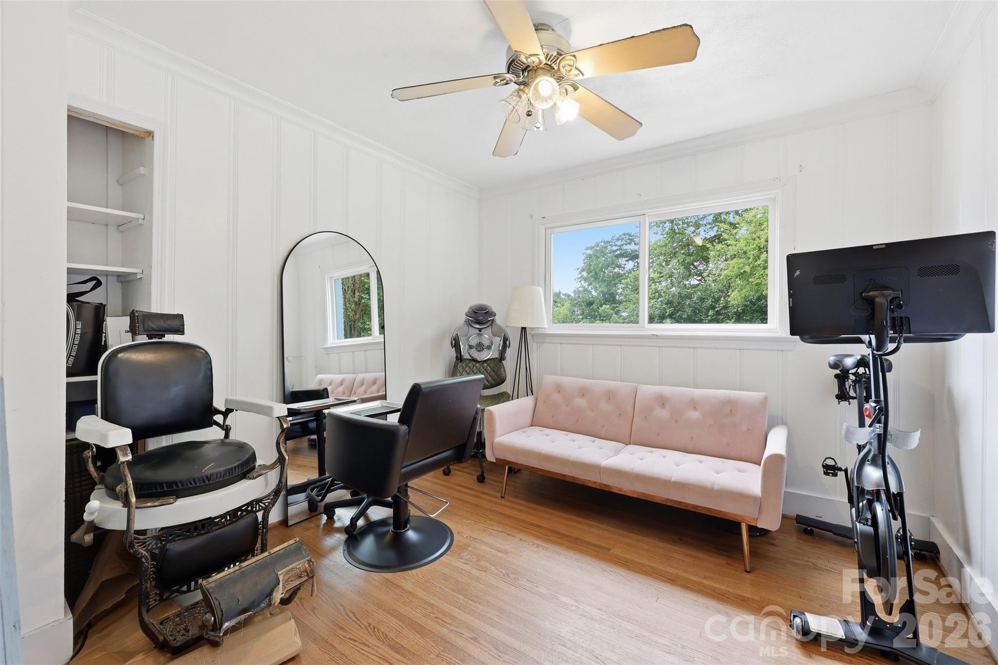 2736 Palm Avenue — Charlotte