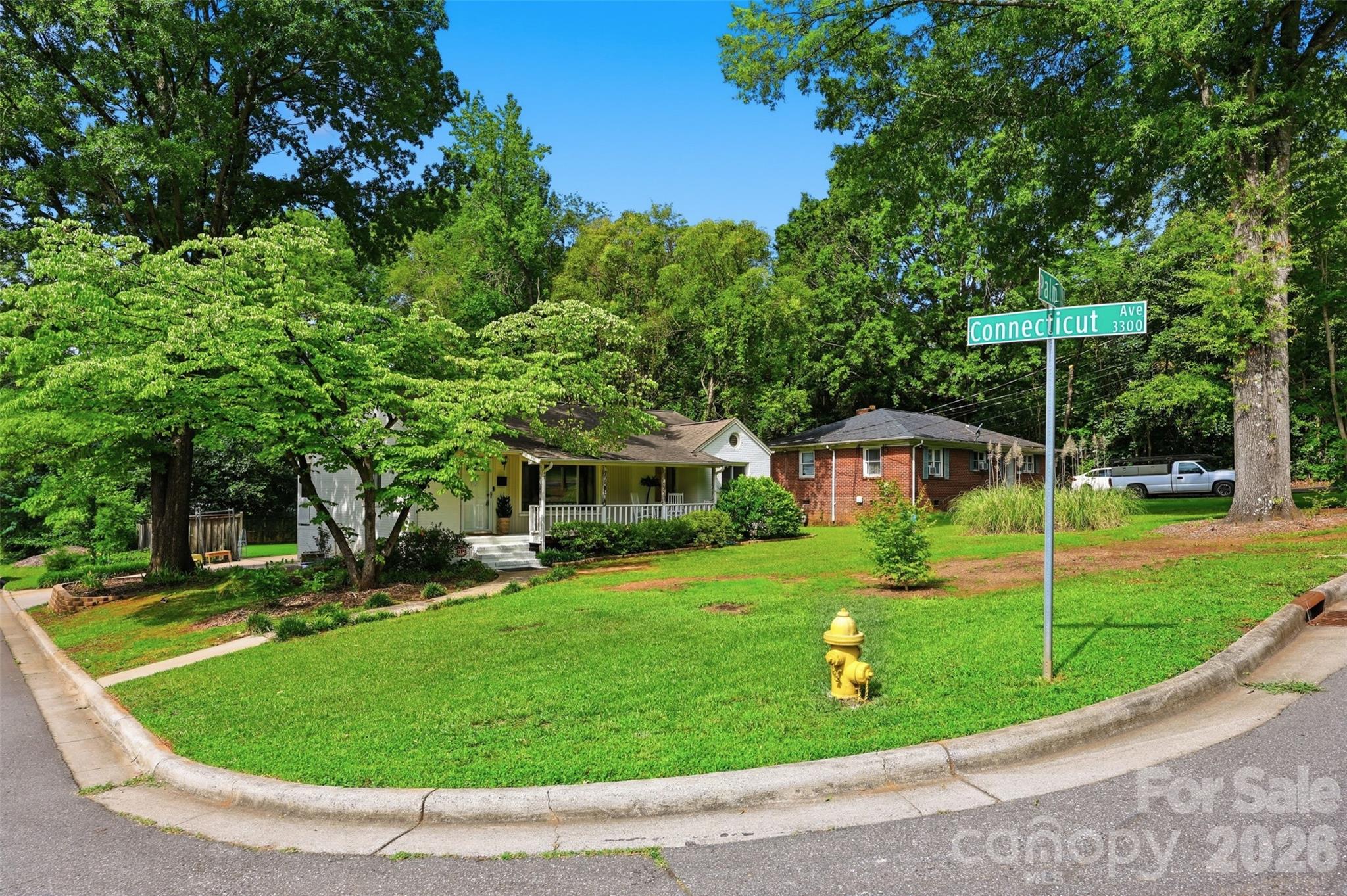 2736 Palm Avenue — Charlotte