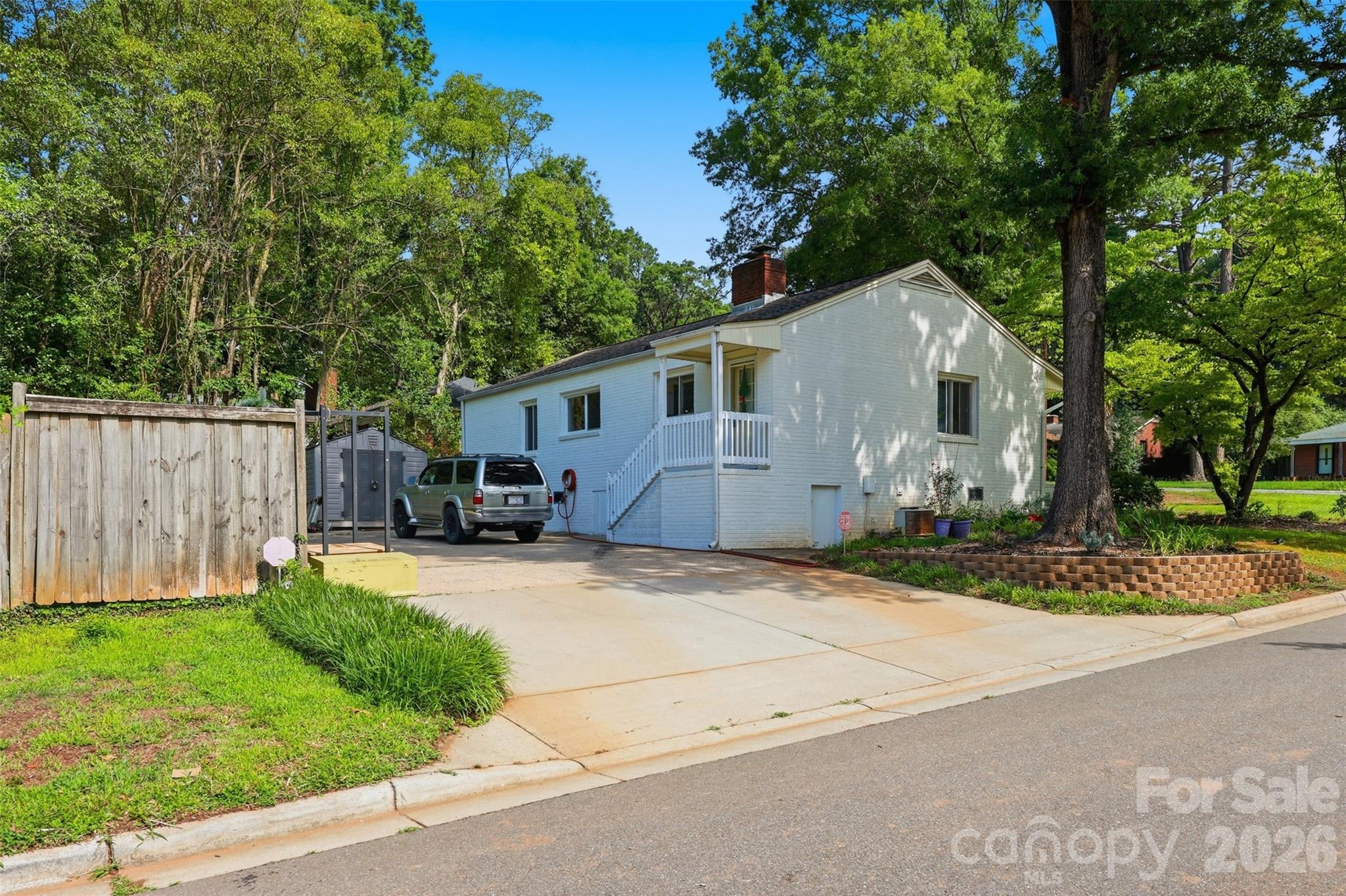 2736 Palm Avenue — Charlotte