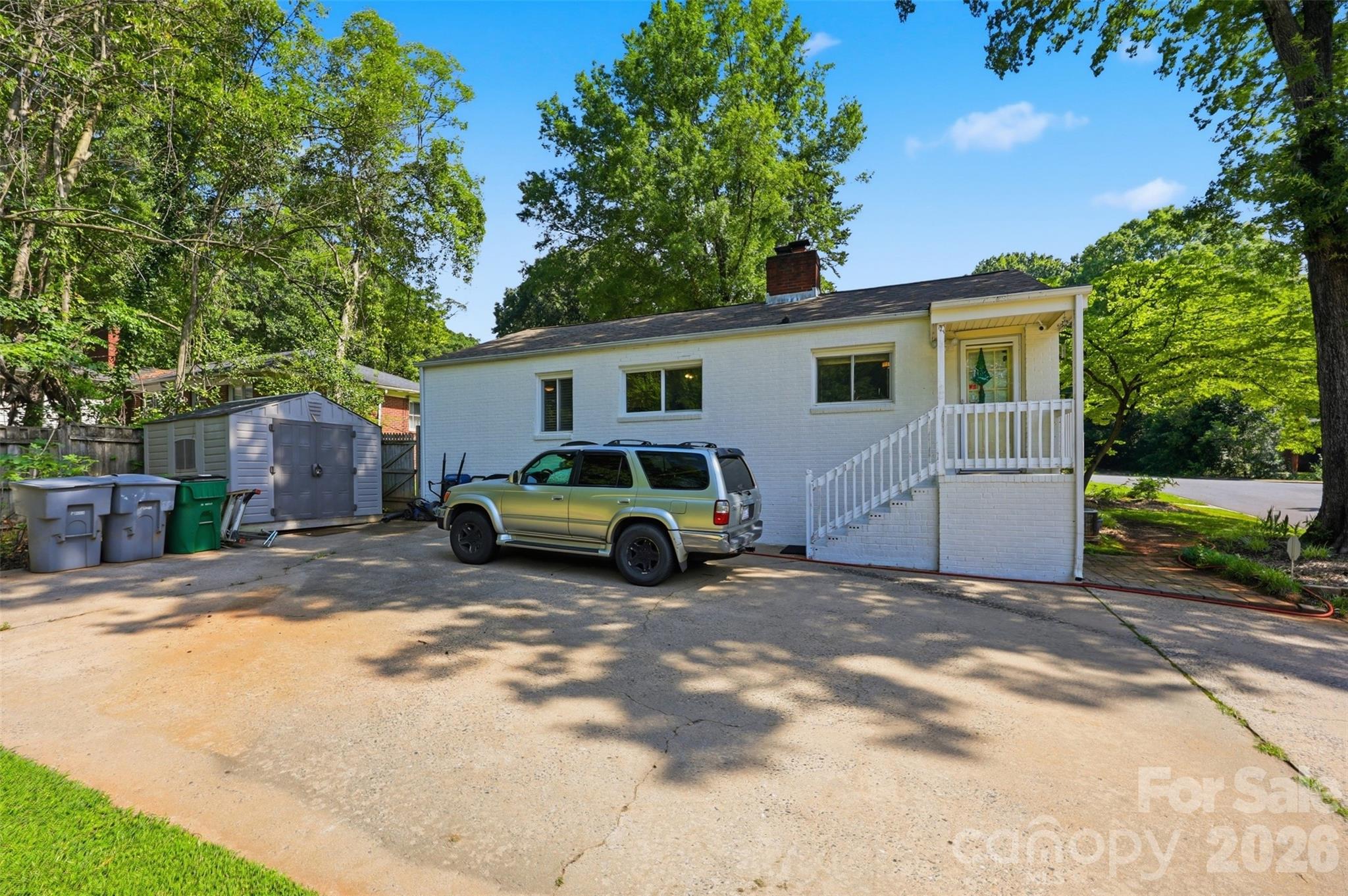 2736 Palm Avenue — Charlotte