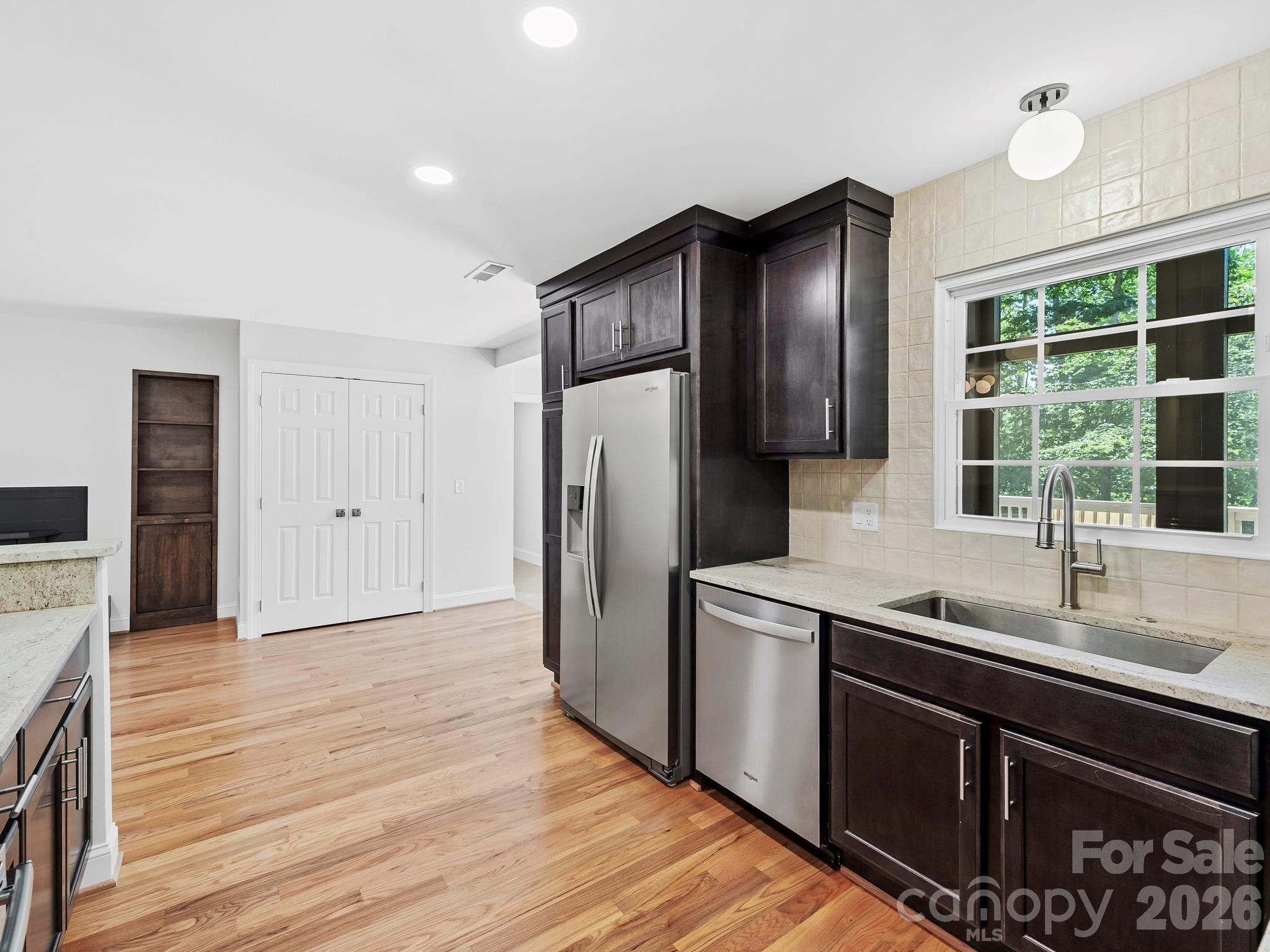 26 Glen Cove Road — Arden