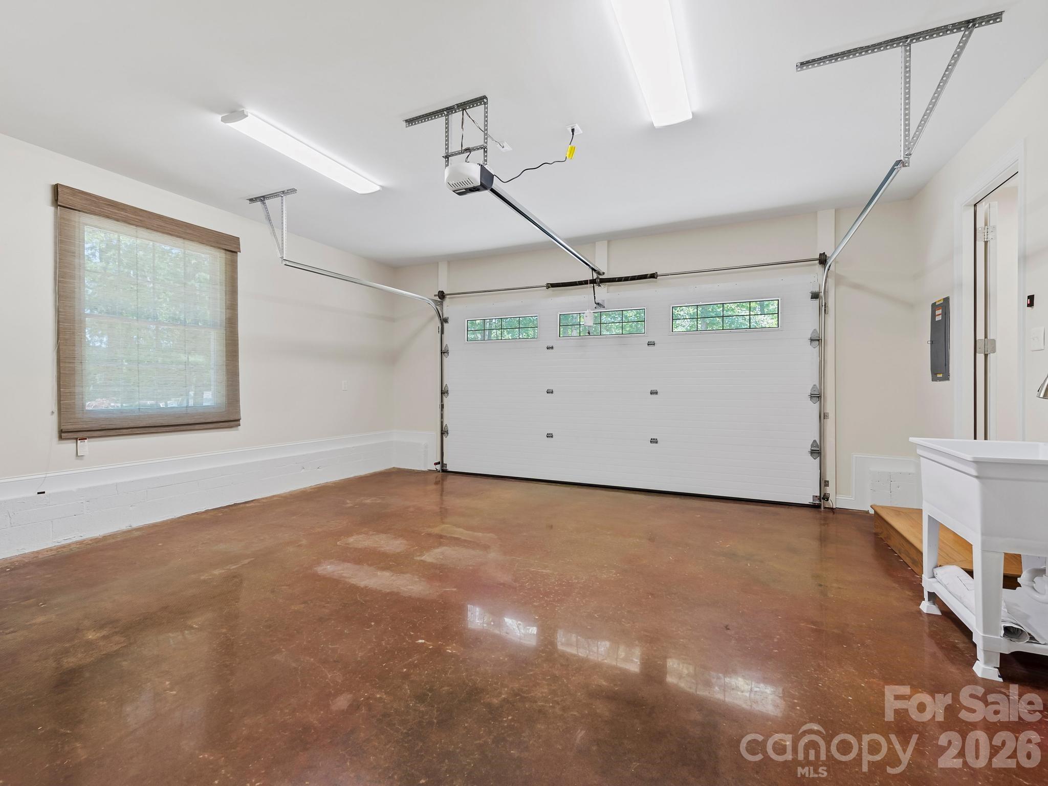 26 Glen Cove Road — Arden