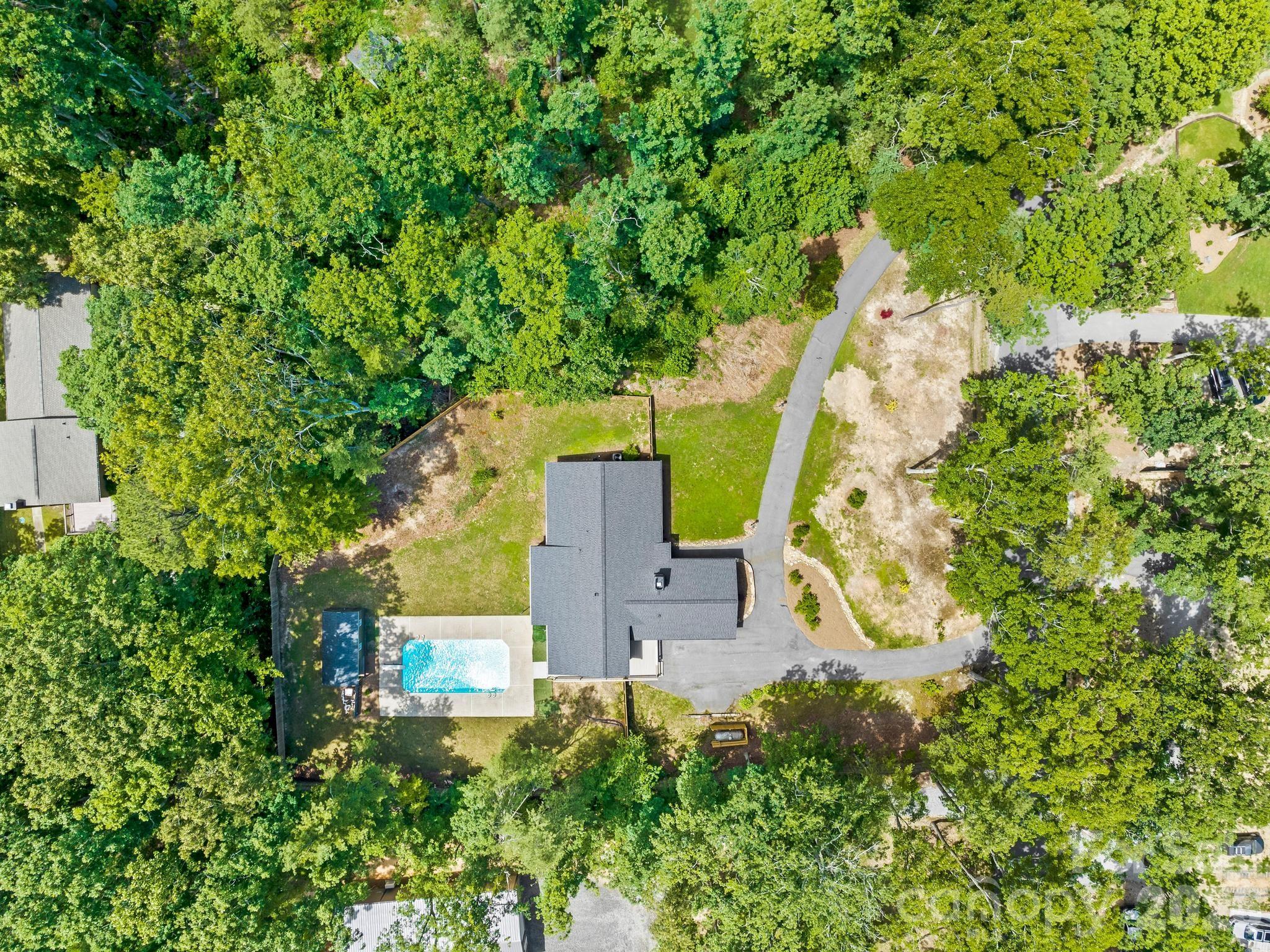 26 Glen Cove Road — Arden