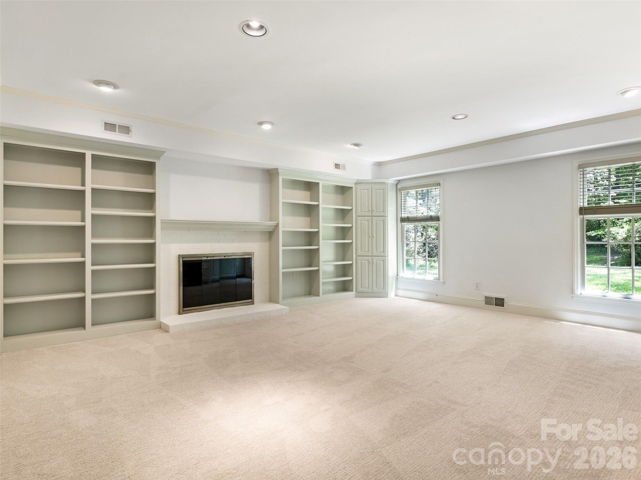 350 Shasta Lane — Charlotte