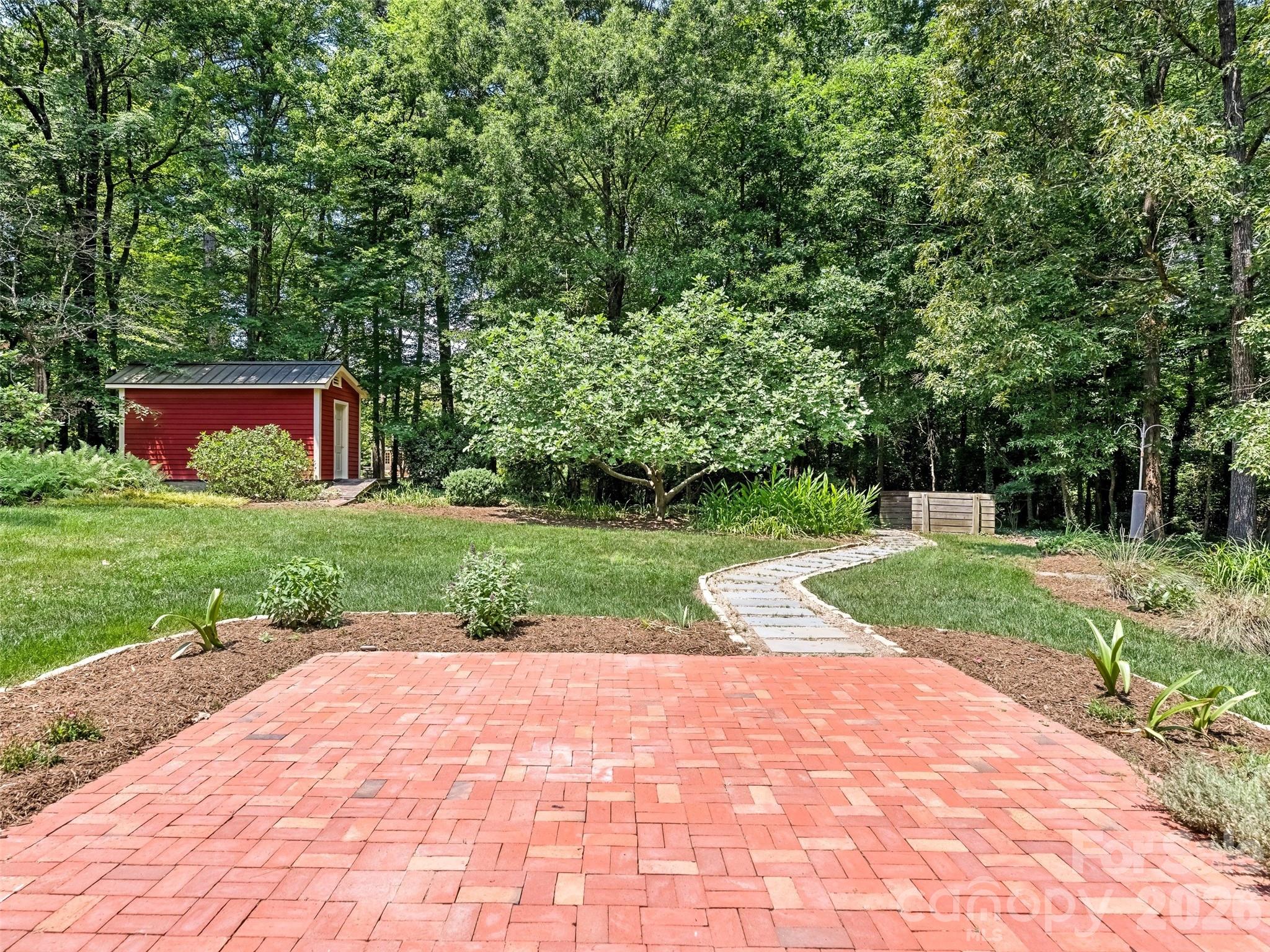 350 Shasta Lane — Charlotte