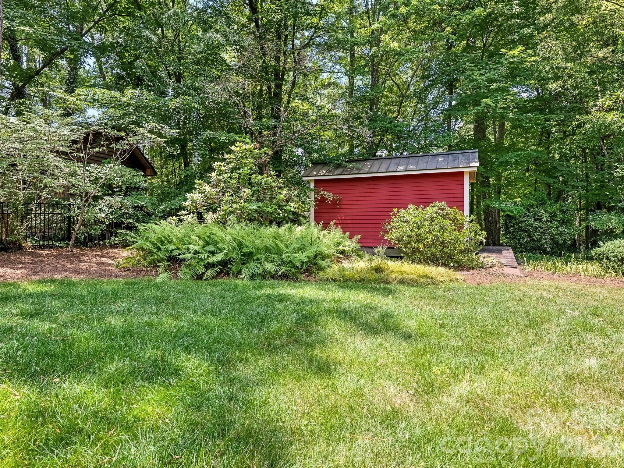 350 Shasta Lane — Charlotte