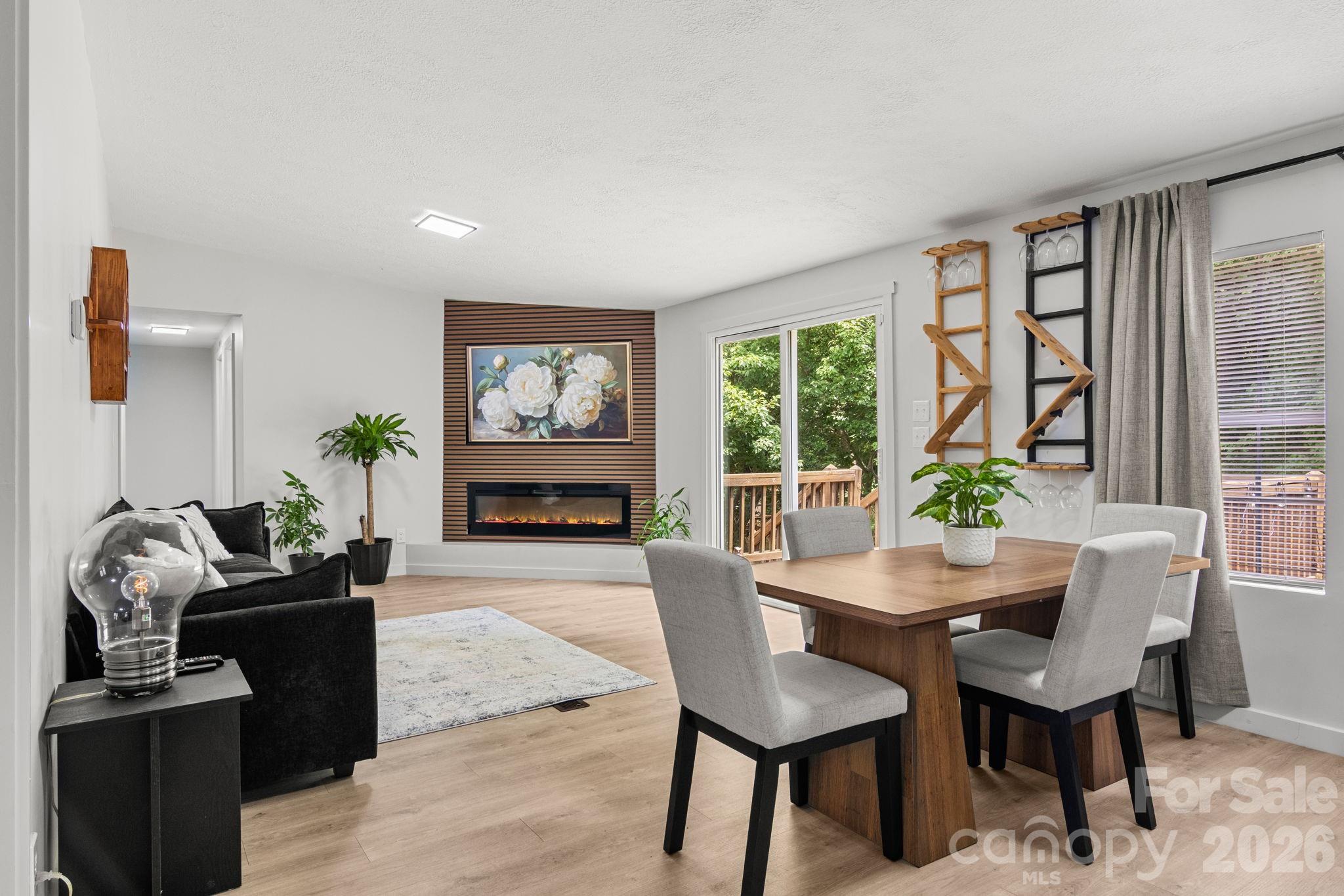 824 Joseph Antoon Circle — Stanley