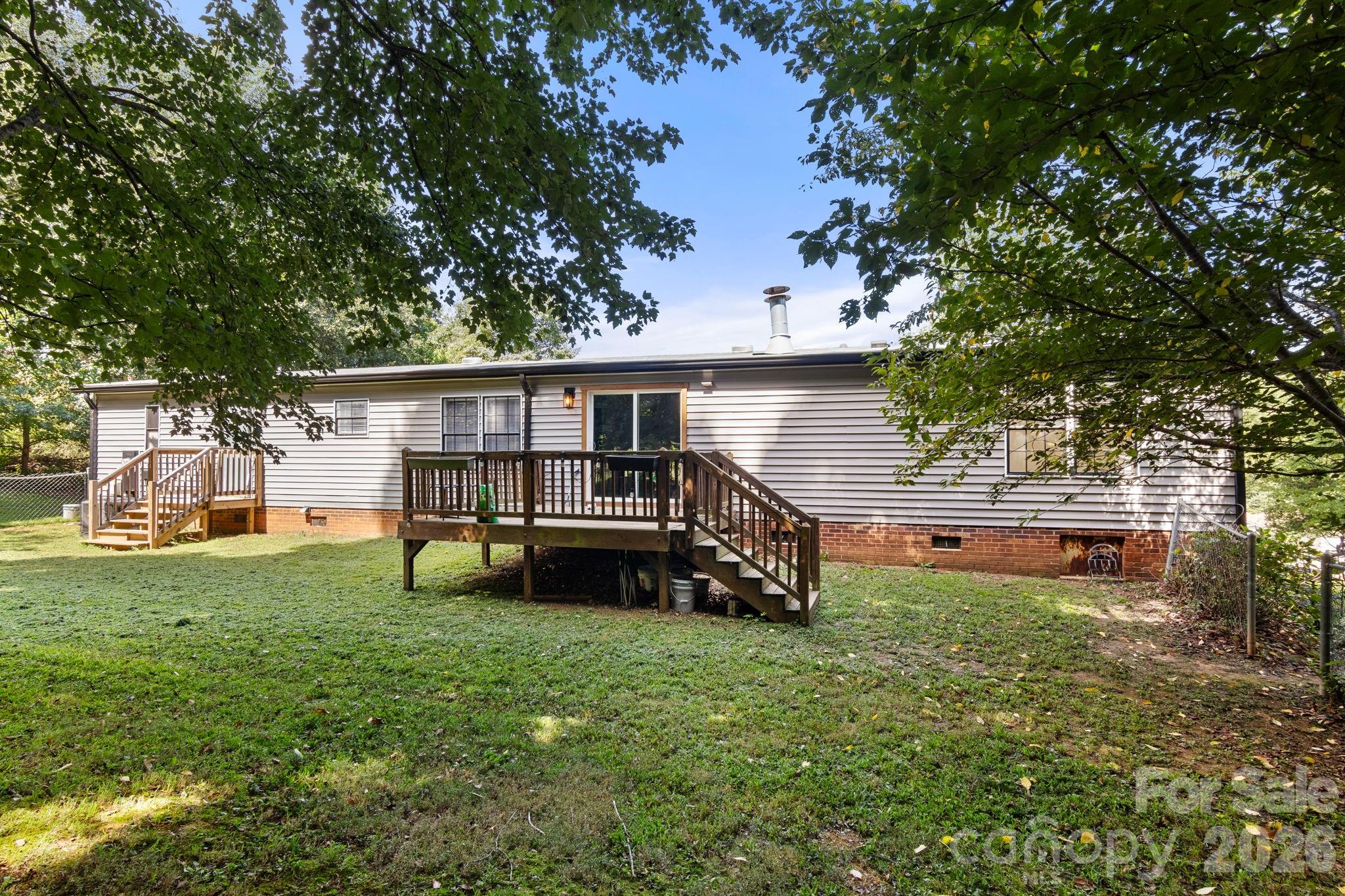 824 Joseph Antoon Circle — Stanley