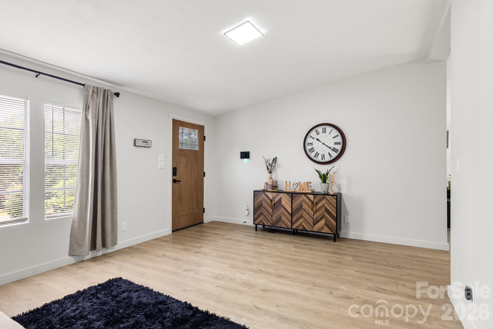 824 Joseph Antoon Circle — Stanley