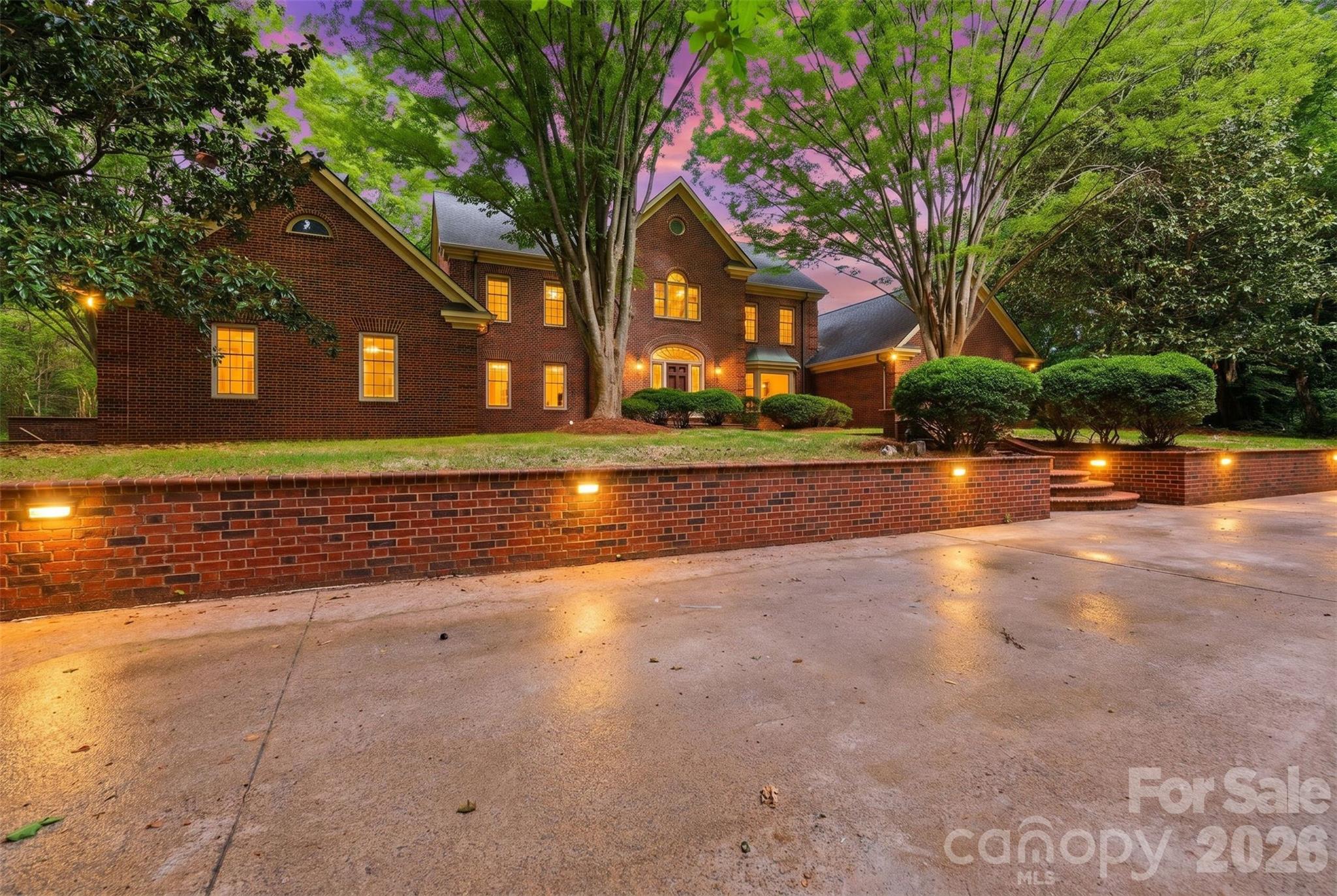 298 Shadowbrooke Lane — Mooresville