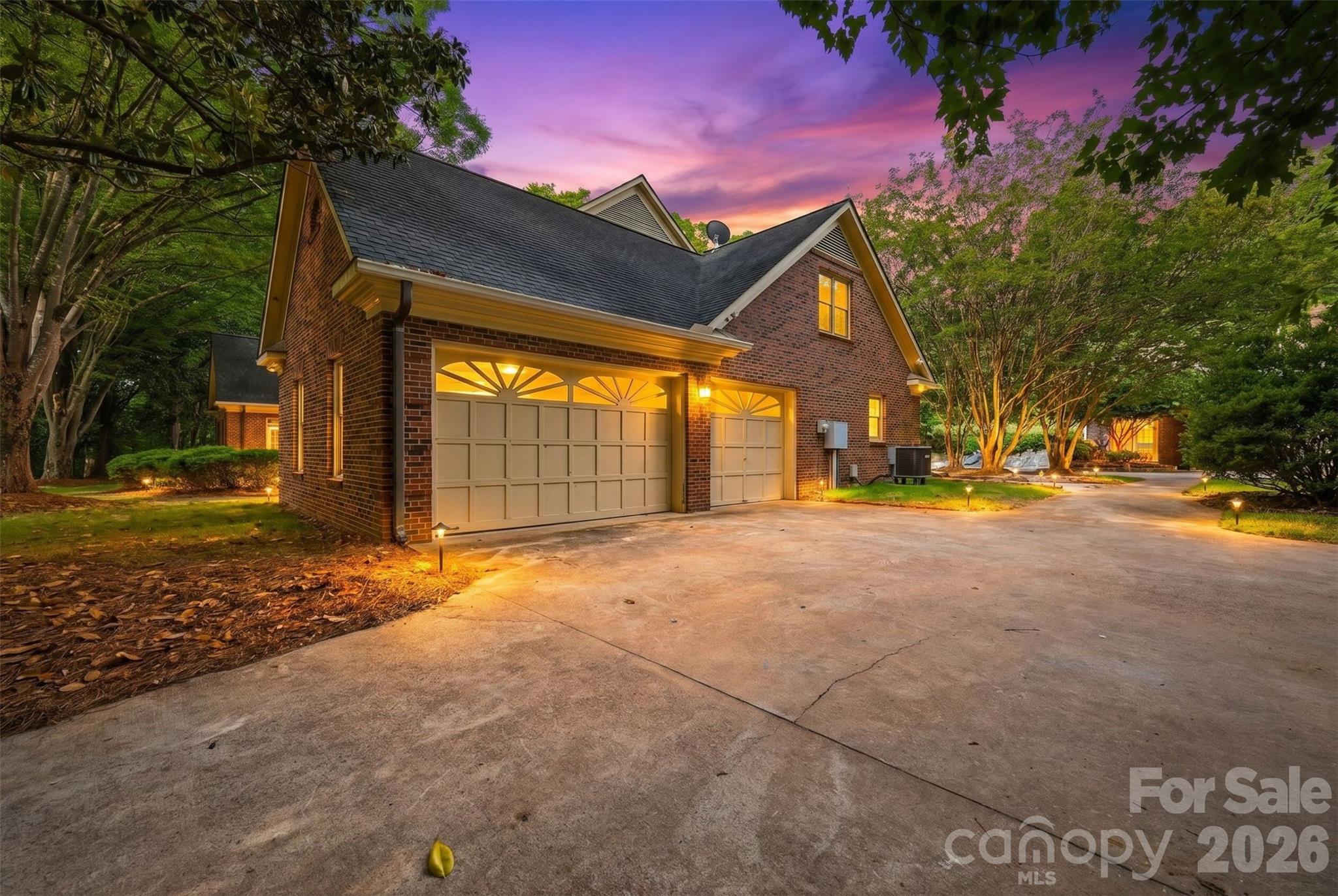 298 Shadowbrooke Lane — Mooresville