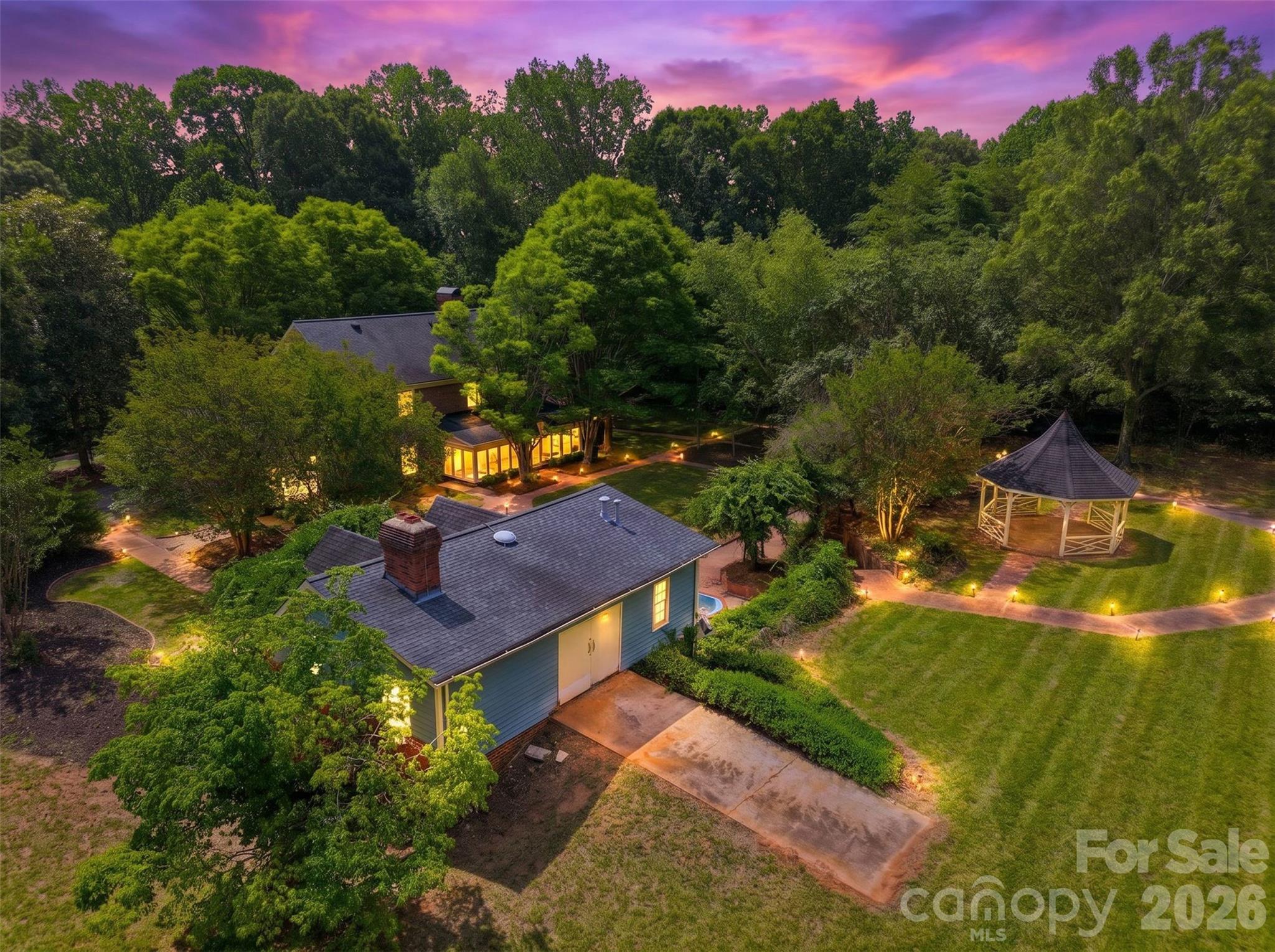 298 Shadowbrooke Lane — Mooresville