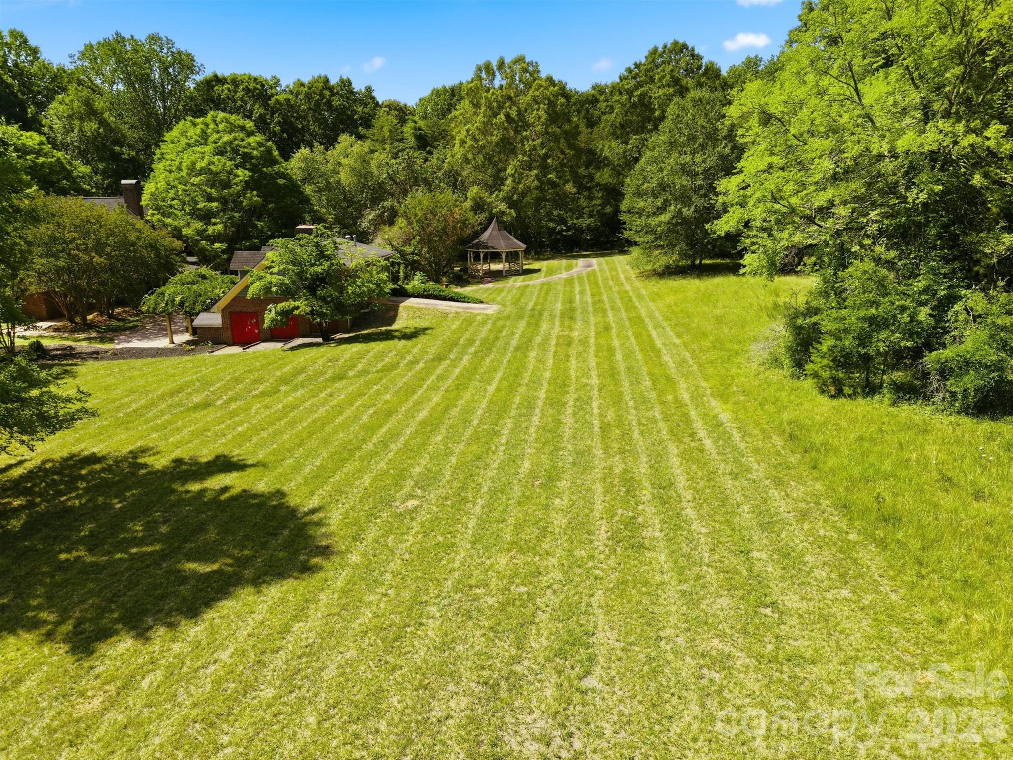 298 Shadowbrooke Lane — Mooresville