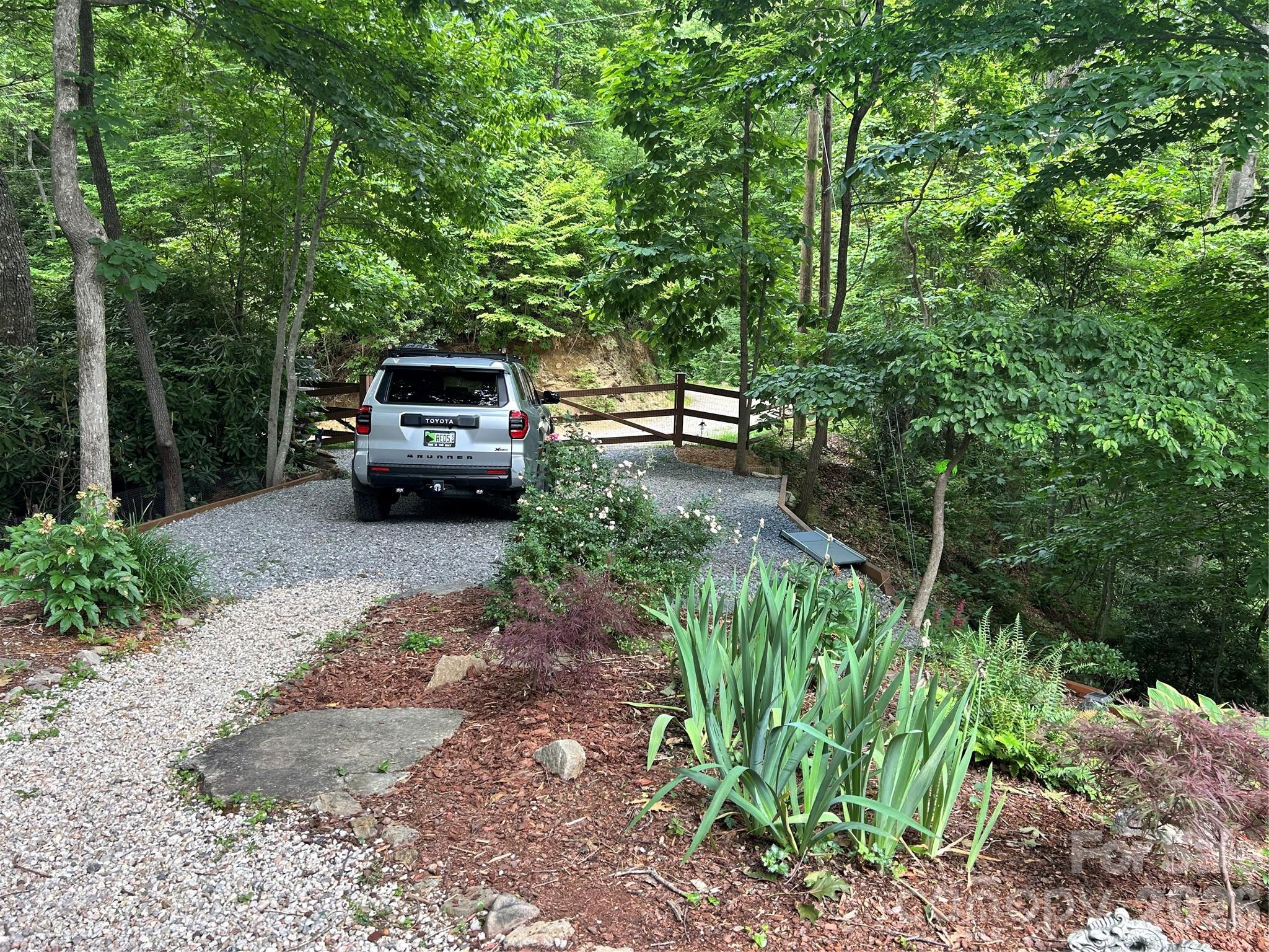 20 Kimberly Road — Black Mountain