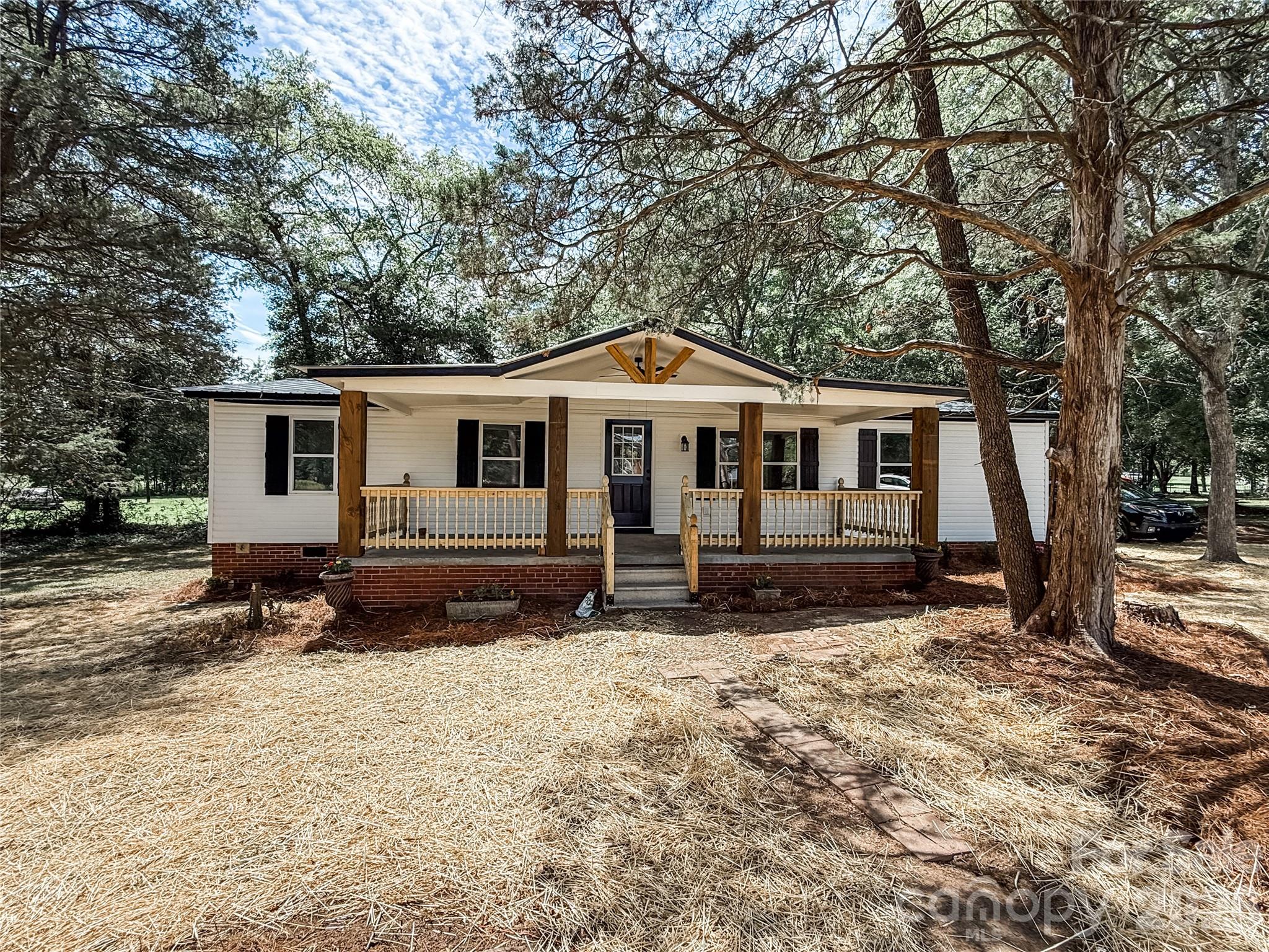 278 Bear Claw Road — Oakboro