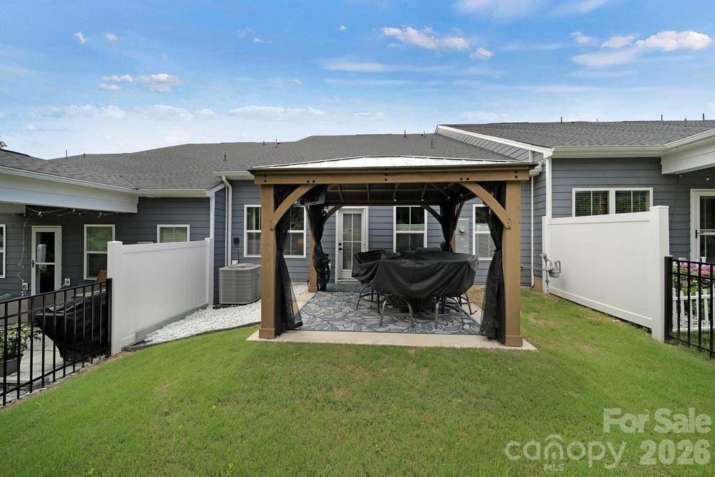 888 Prince Garret Way — Denver