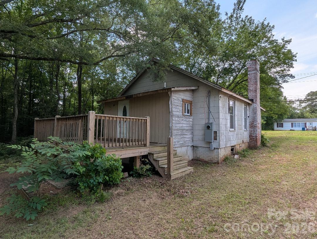 4548 Springs Road — Conover