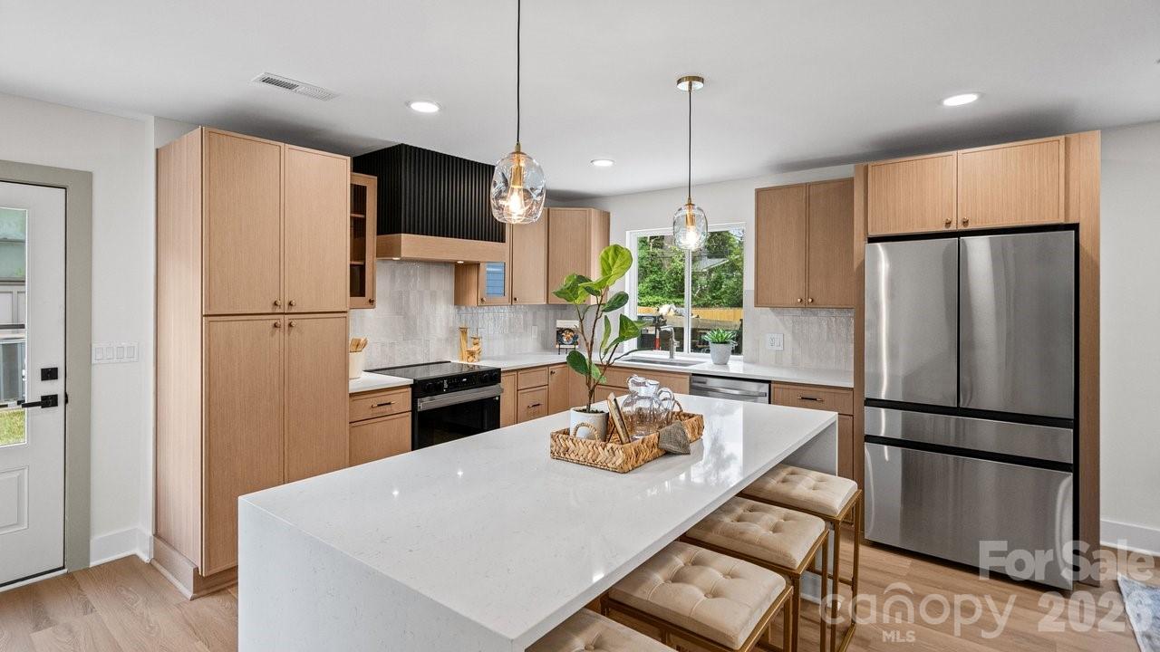 409 Scaleybark Road — Charlotte