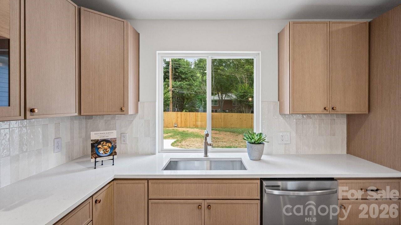 409 Scaleybark Road — Charlotte