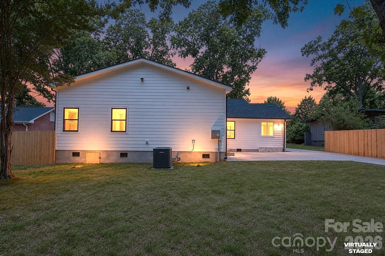 409 Scaleybark Road — Charlotte