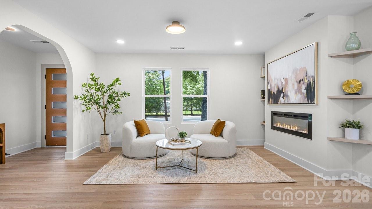 409 Scaleybark Road — Charlotte