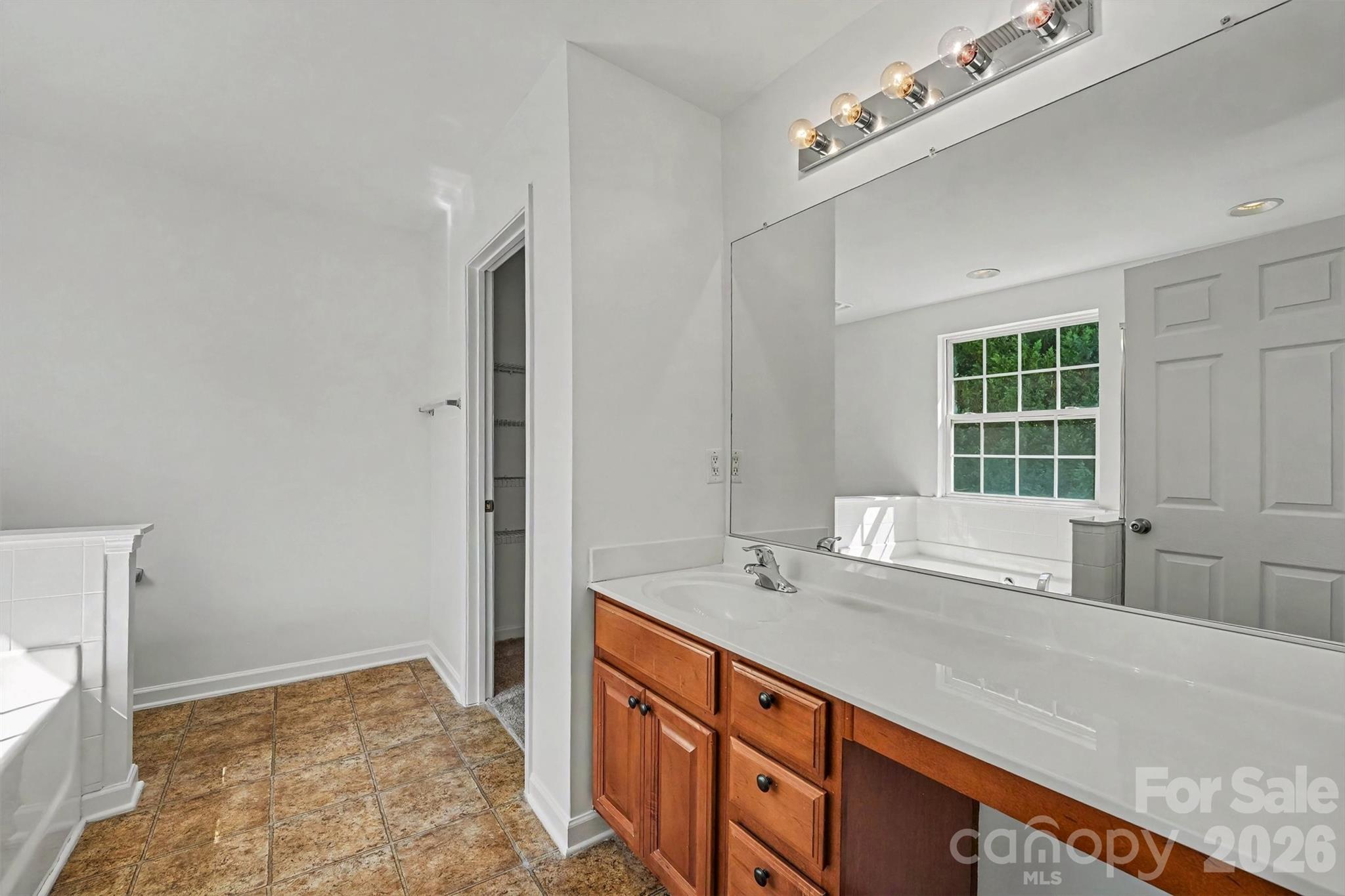 107 S Arcadian Way — Mooresville