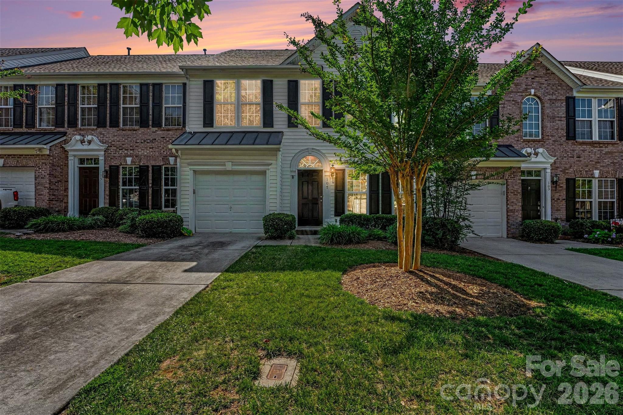 107 S Arcadian Way — Mooresville