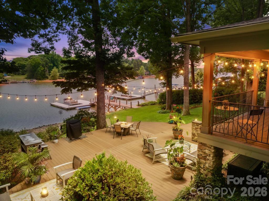 165 Woodstream Circle — Mooresville