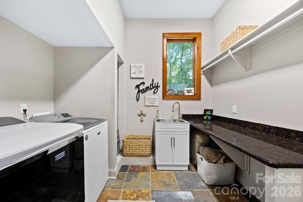 165 Woodstream Circle — Mooresville