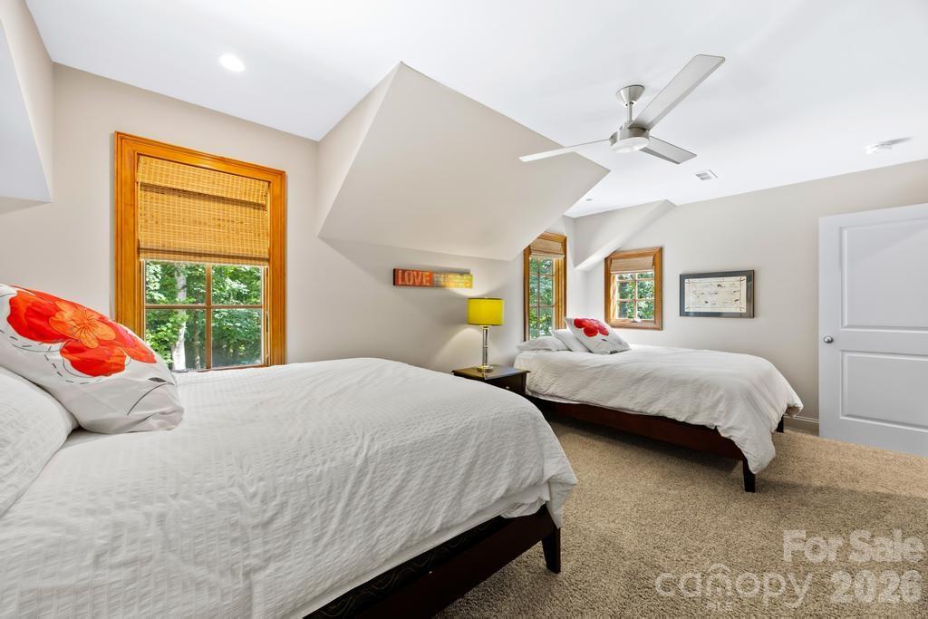 165 Woodstream Circle — Mooresville