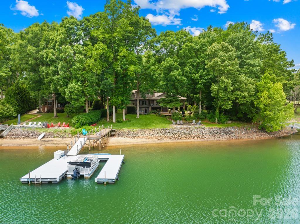 165 Woodstream Circle — Mooresville