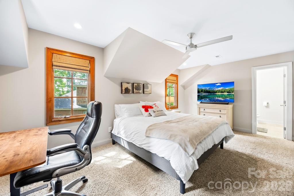 165 Woodstream Circle — Mooresville