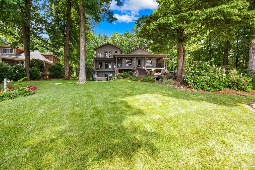 165 Woodstream Circle — Mooresville