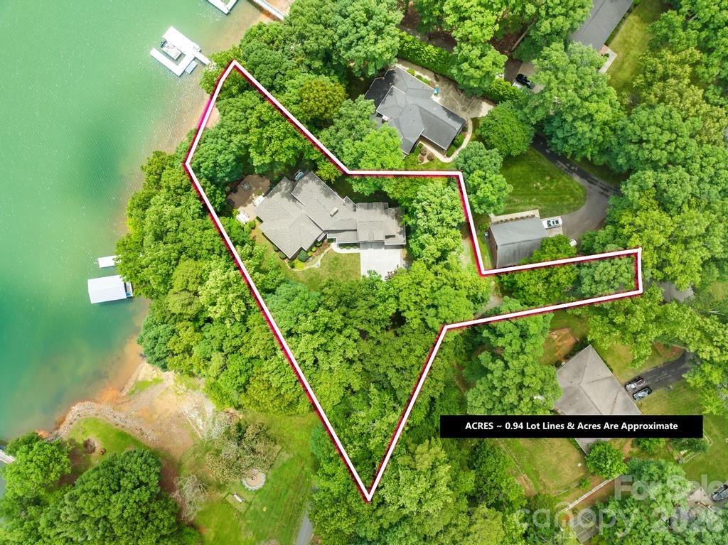 165 Woodstream Circle — Mooresville