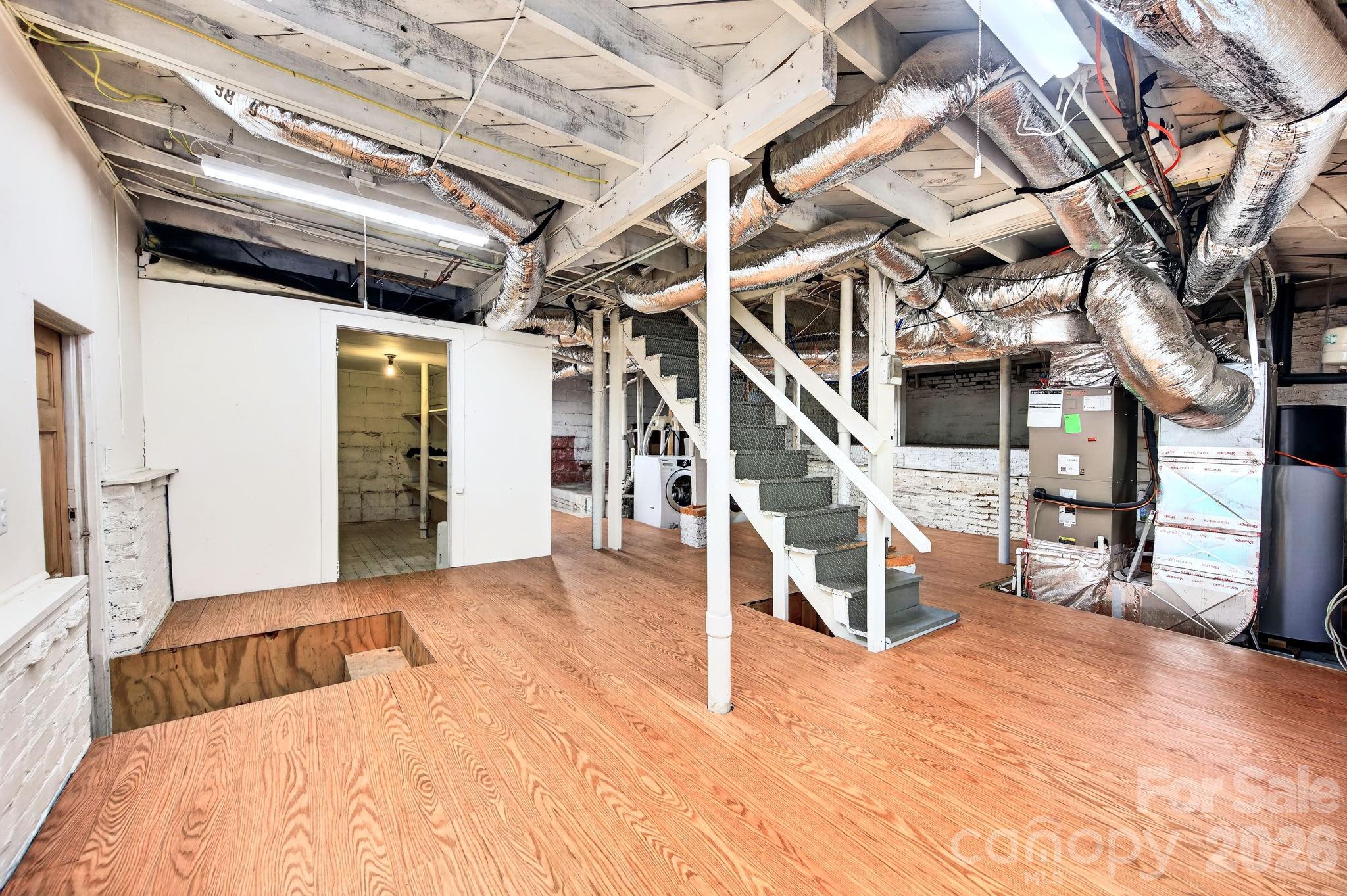 28 Chatham Road — Asheville