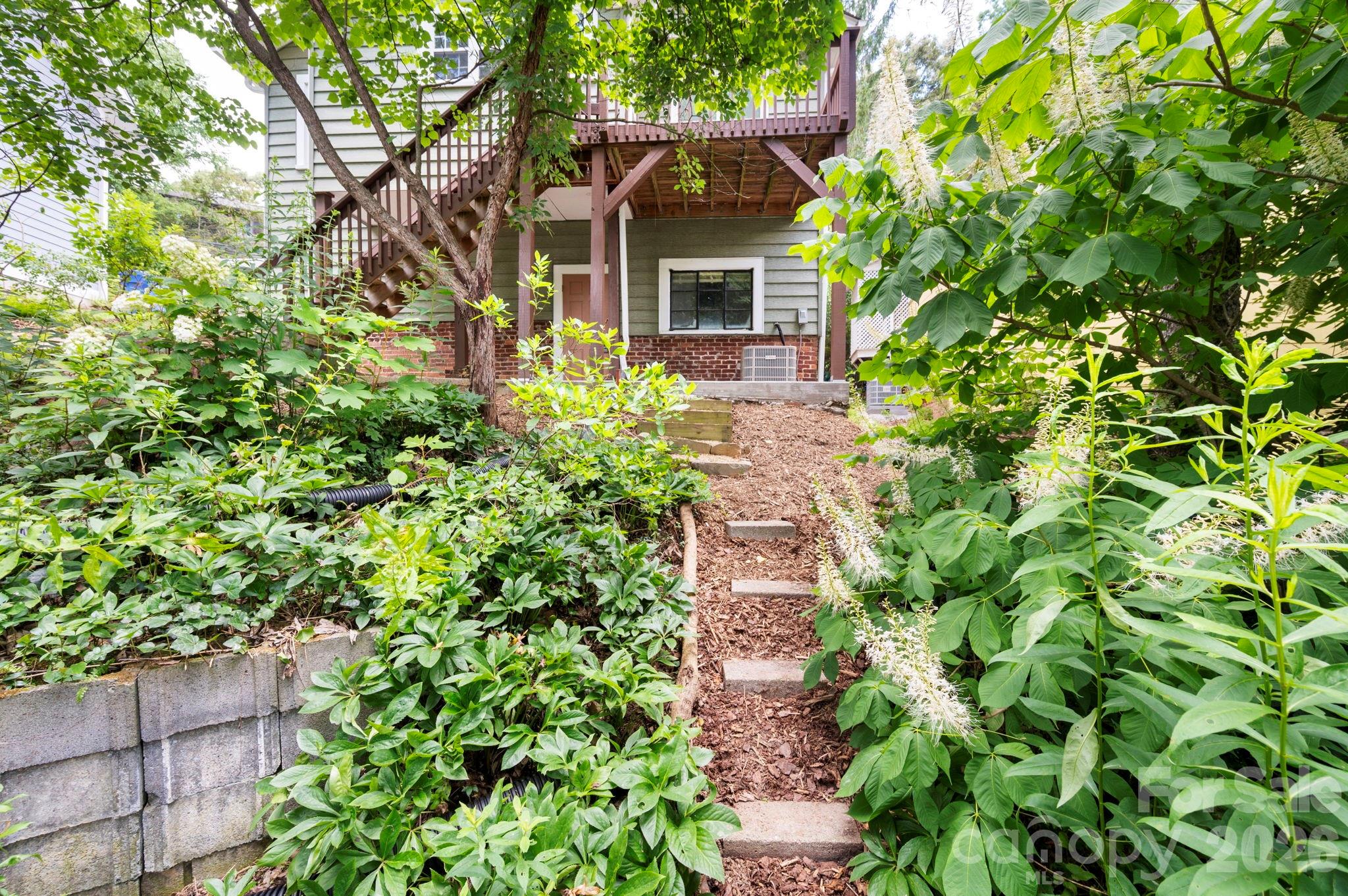 28 Chatham Road — Asheville