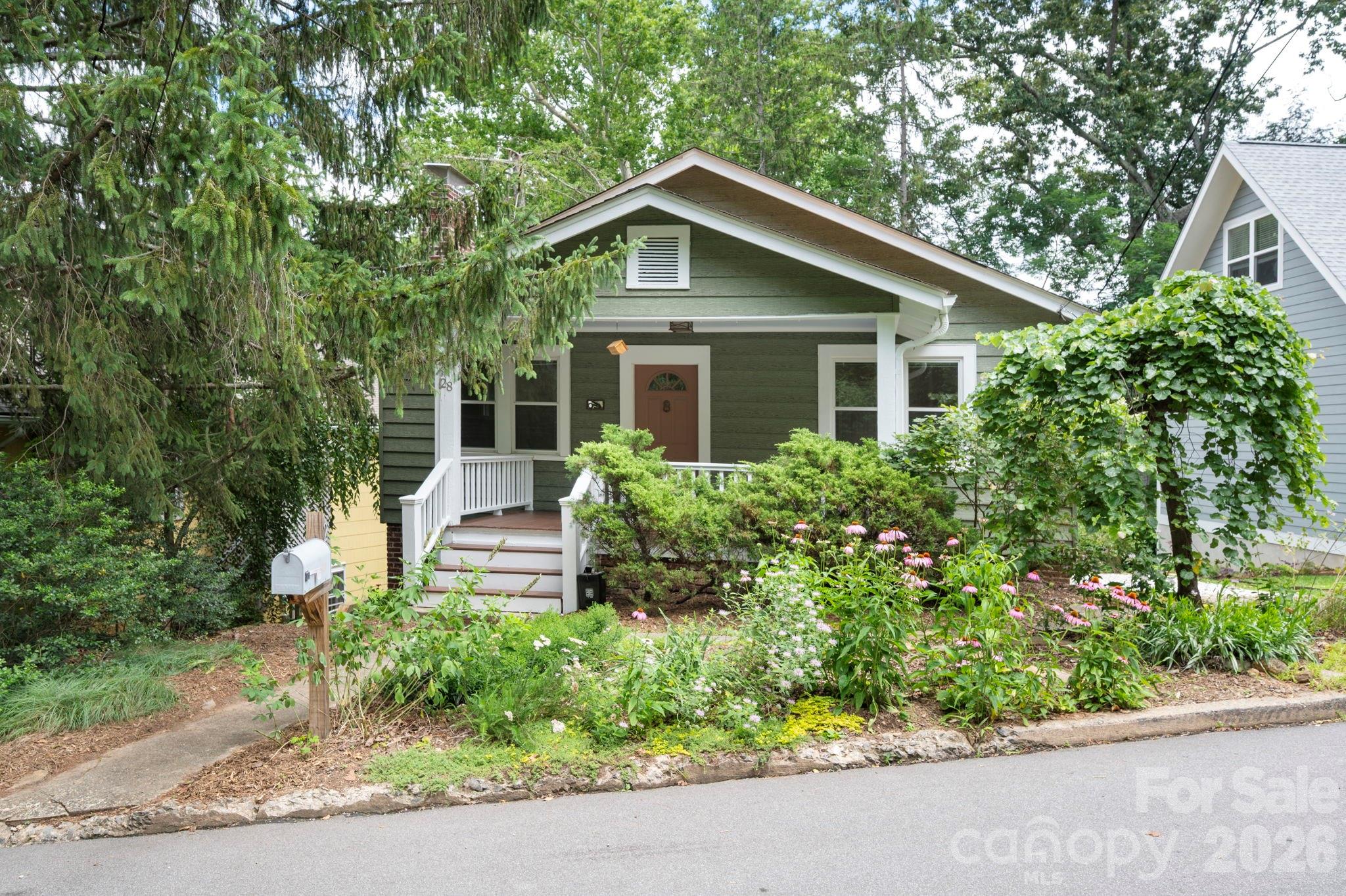 28 Chatham Road — Asheville