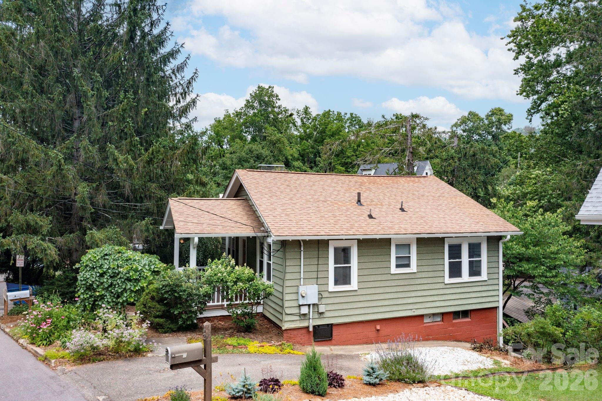 28 Chatham Road — Asheville